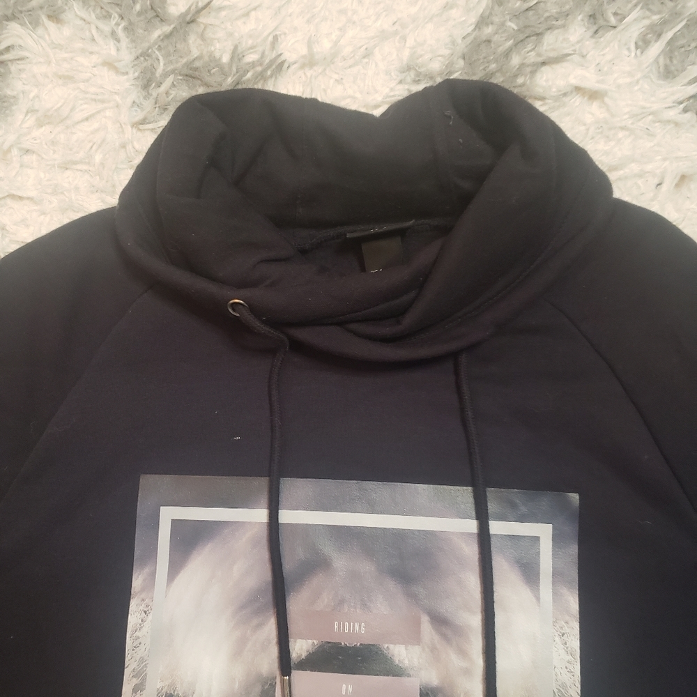 H&M wave cowlneck sweatshirt - Picture 5 of 6
